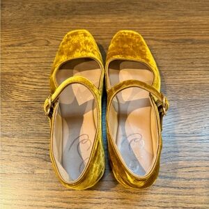 Sam Edelman velvet Mary Jane’s